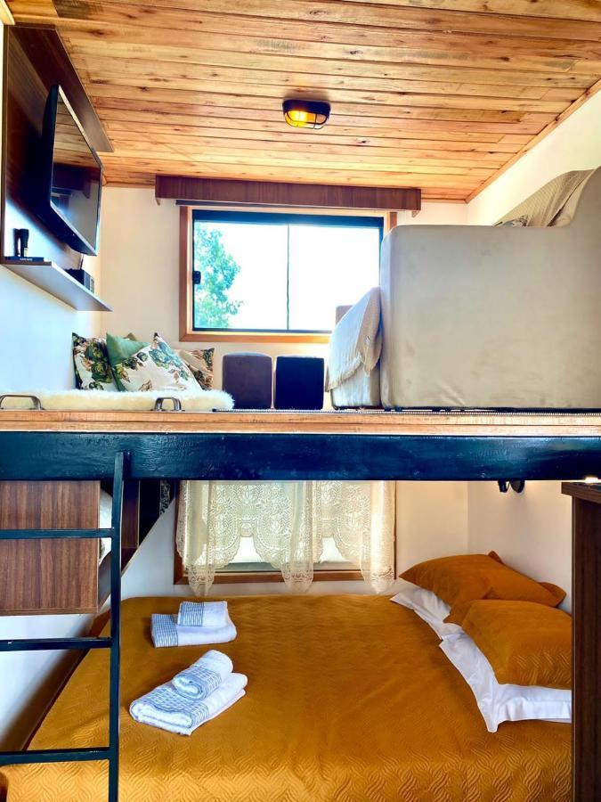 ホテル Tiny House ウルビシ エクステリア 写真